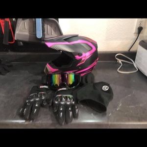 Dirt bike full helmet, gloves, goggles & mask.